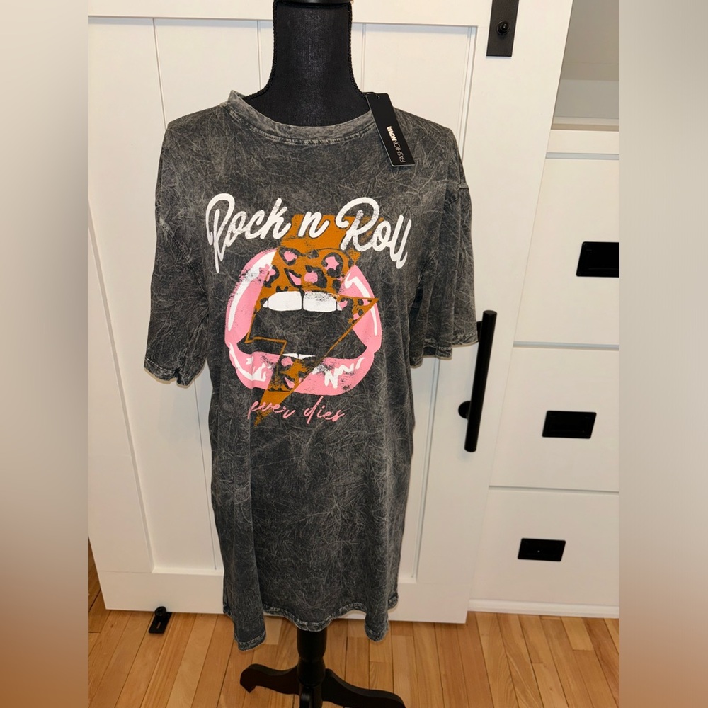 🆕 Fashion Nova | Women’s Rock N Roll Washed T-shirt Dress - Size M